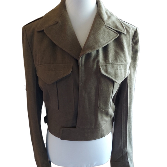 Vintage Jackets & Blazers - Vintage Olive US Women's Military Cropped Jacket
